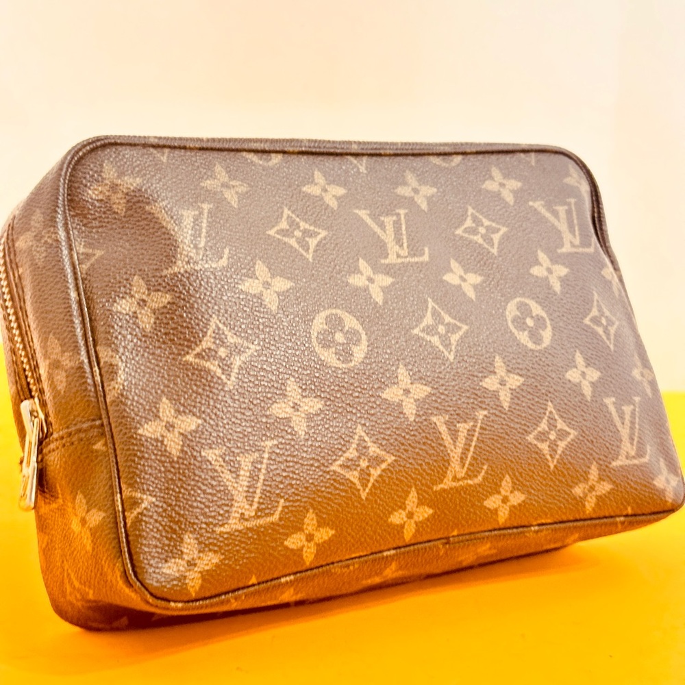 Louis Vuitton Brown Monogram Toiletry Bag - Picture 15 of 15